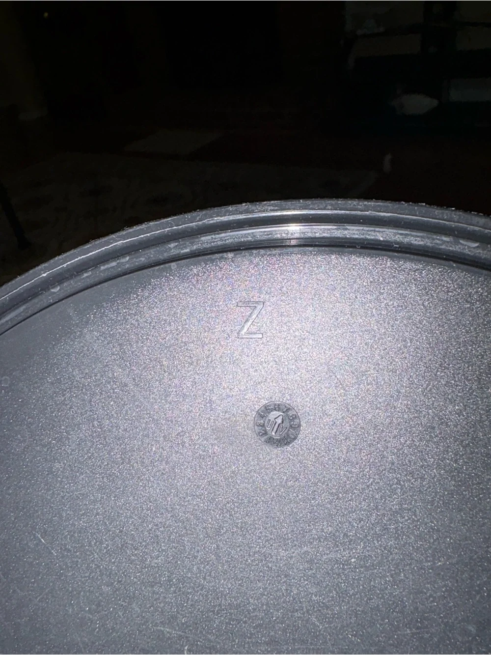 Tupperware bowl with seal. Bowl and seal are Z